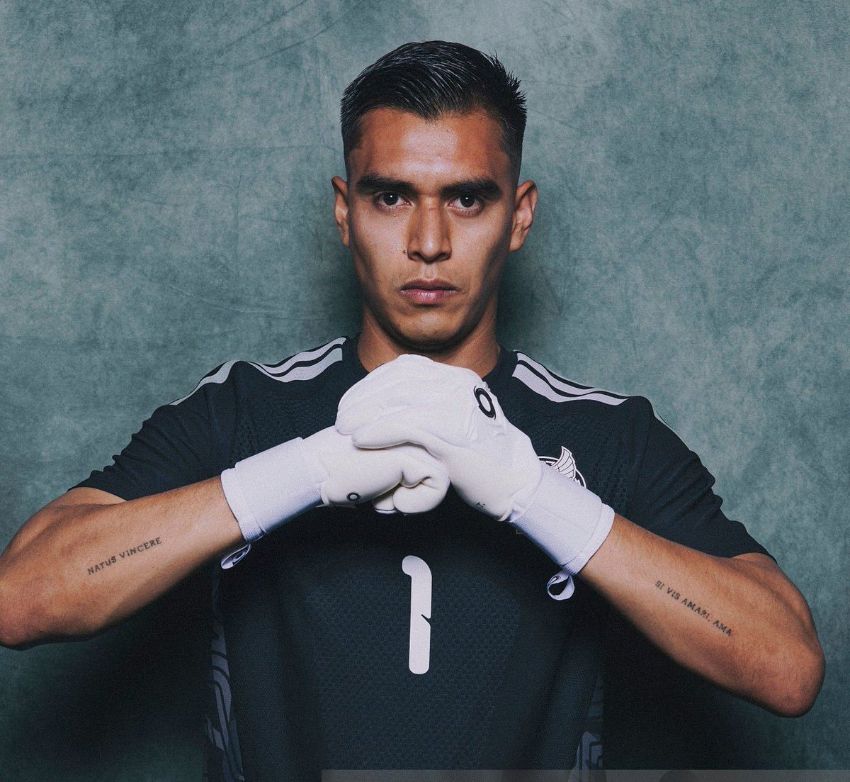 Archivismo's tweet photo. Respeten los rangos carajo.
EL MEJOR PORTERO DEL MUNDO 🇲🇽 https://t.co/OcgpDvoCJl