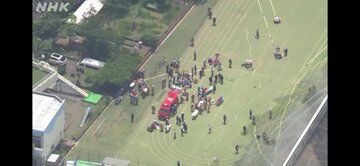 Gt8VUlzRG7buafO's tweet photo. 【火事情報】東京都北区 滝野川第三小学校の建物から炎あがる火災6月19日 #北区 #小学校 #火災 : ニュース速報あれこれ総合 https://t.co/e2r8jVY1Hy #NHK 火事消防車サイレン場所出動逃げ遅れ生徒無事 https://t.co/X2a07RKfBz