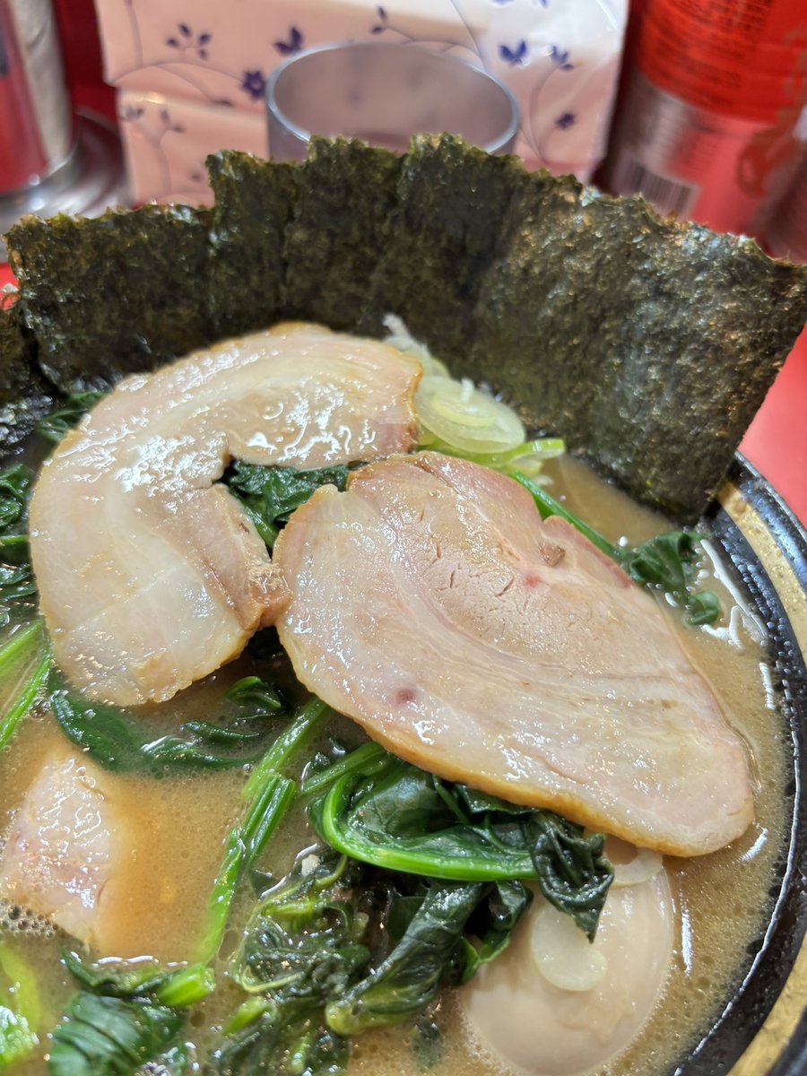 teruteruafu's tweet photo. とらきち家 光
半豚バラチャーシュー麺 生ほうれん草
偶然😆ayyaさんと同麺😋
豚バラ🐷🌹〜ボリューム満点🥩🥩
豚バラ〜飛んだ･*･:≡(　ε:)🥩😆
今日もめっちゃ美味しかった😋
🐯きち家の皆さんありがとう
光大将〜感謝(ㅅ´꒳` )～🙏
ドラえもんさん居た〜ꉂ🤣𐤔𐤔
至福の一杯💛🍜
ご馳走様でした🙏 https://t.co/CcG2T4KGfR