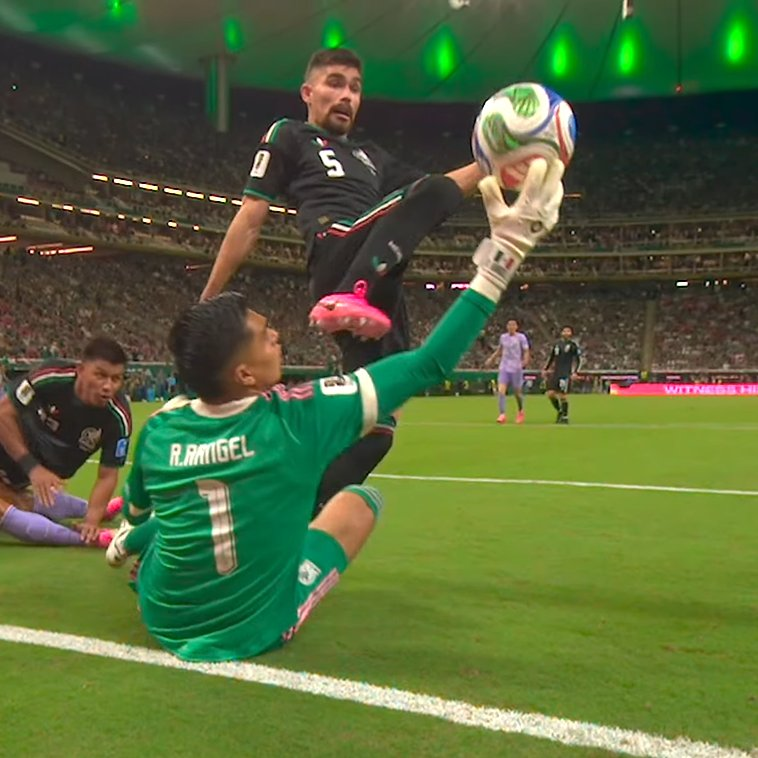 CentralDoBrega's tweet photo. Raúl Rangel fez a DEFESA da Copa do Mundo!

praticamente classificando o México para o mata-mata https://t.co/GCAHd1Rqe2