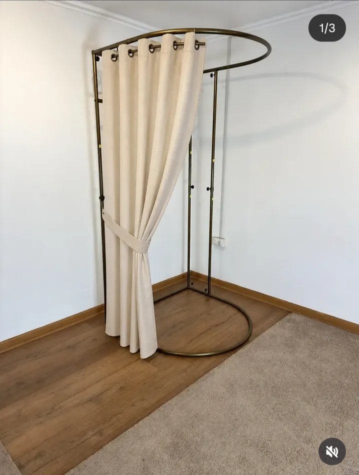 Jacker316's tweet photo. Otro dato útil...
Se vende Probador de ropa multipropósito plegable... 
En $150000 https://t.co/cVk7NqEWsD