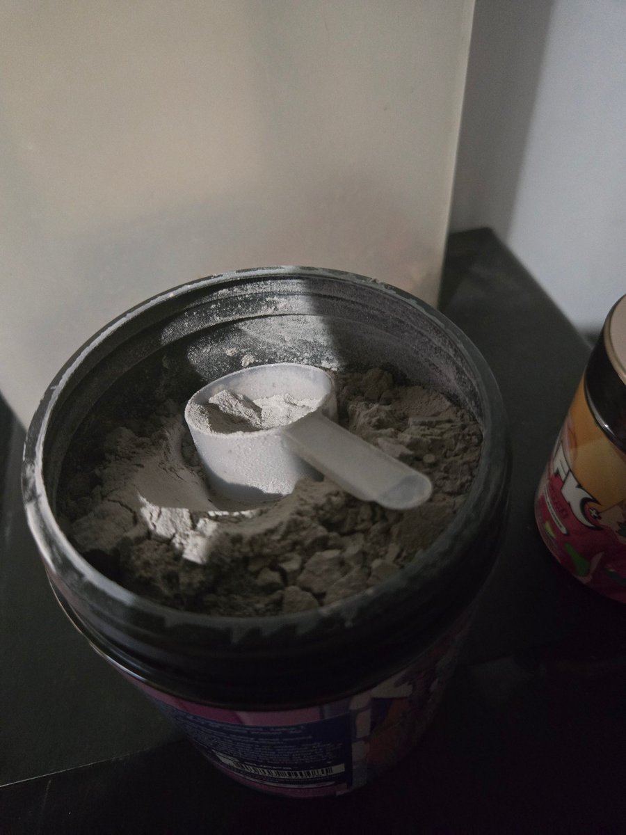 GearsZavron's tweet photo. @FlorkOfCows Hey Flork, you can be honest with me, are you trying to put me to sleep forever with this Gamersupps AFK Cookies and Dreams? I wasn't ready for this when I opened the box I forgot I ordered. https://t.co/cLWVpbrh0n