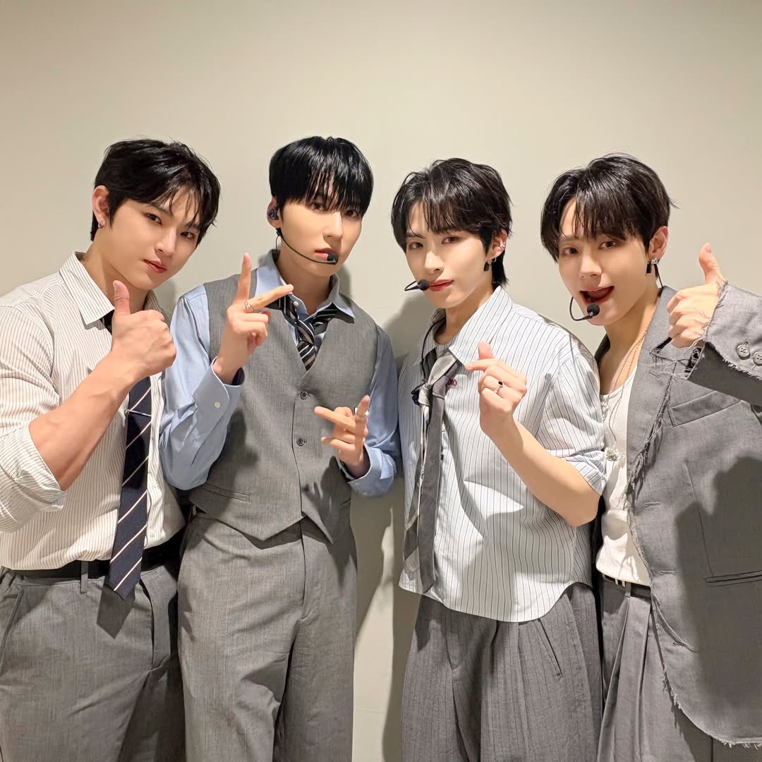 onlywoonglove's tweet photo. 버즈리듬 인스타에 올라온 원어스🩶🩶🩶
언더 수트착 좋다,, https://t.co/Dw5MJUUSev