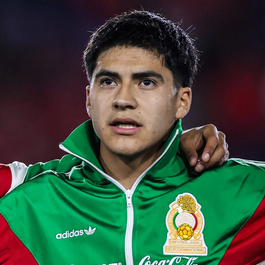 renzochiquito's tweet photo. Qué prro jugadorazo es Obed Vargas...

México dominará la siguiente década con él y Morita en el medio campo https://t.co/SVhE4dVZJe