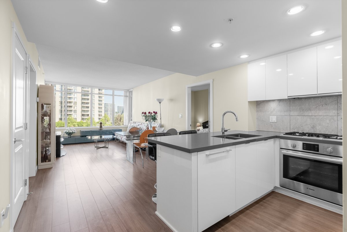anitachanCA's tweet photo. 712-7338 Gollner Ave
OFFERED AT $769,000 CAD

MLS: https://t.co/lsAFRxdvZs
Website: https://t.co/bpfDG0A6of
Youtube: https://t.co/141IQQfQ4v

Call 604-258-8866 for a private tour.

RE/MAX Austin Kay Realty &amp; RE/MAX Anita Chan Realty
110-6086 Russ Baker Way, Richmond BC V7B 1B4 https://t.co/SB2K103Cxn