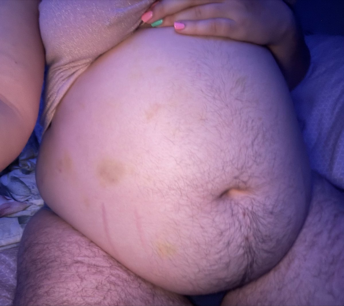 moo205069's tweet photo. so full and sleepy who wanna rub it https://t.co/rvywirhbxp