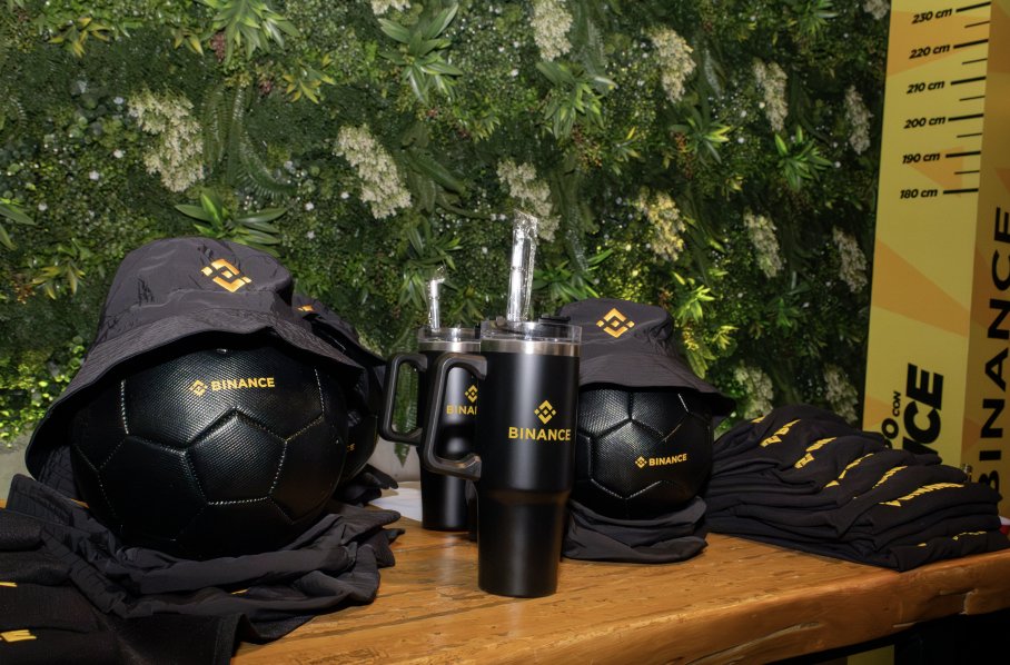 Binance tweet media
