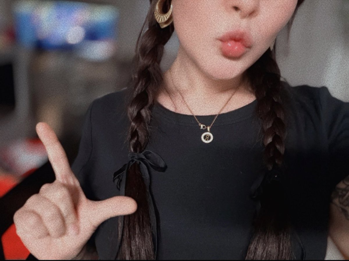 ladyknull's tweet photo. So 
Do we like the braids? 🙄 https://t.co/K2YfqqiP1s
