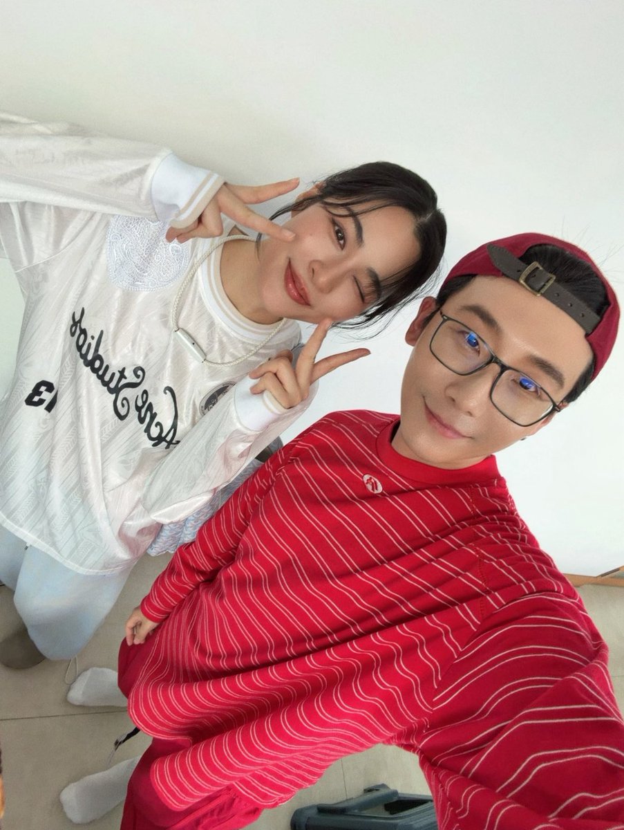 00k1105's tweet photo. 🤏

#หลิงหลิงคอง #linglingkwong https://t.co/8DVNSk0NuX