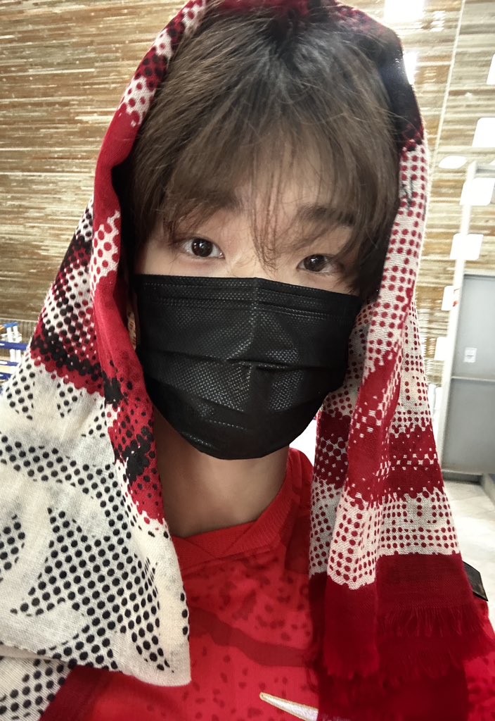 5oonxE's tweet photo. 몇살이냐고묻고싶음 https://t.co/rnpSVcFuXV