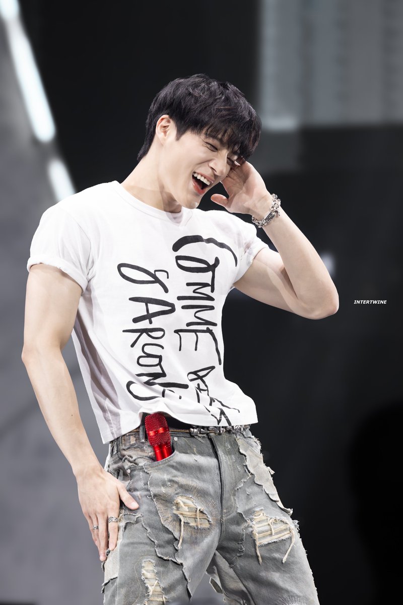 INTERTWINE2313's tweet photo. 260614 JNJM DUALITY Seoul

#제노 #JENO https://t.co/7kA3hGfwb2