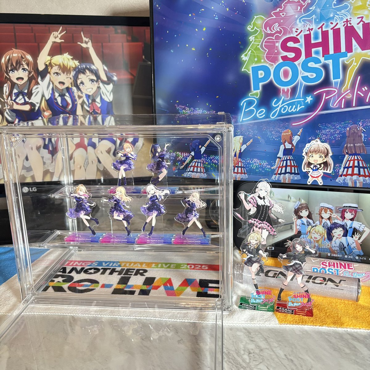 shinepost_YUU's tweet photo. ダイソーで500円の安いコレクションケース見つけたから撮ってみた。連日のグッズ告知のせいで水着用ケースが増えるやもしれん。
#シャインポスト https://t.co/xcovv6vq1m