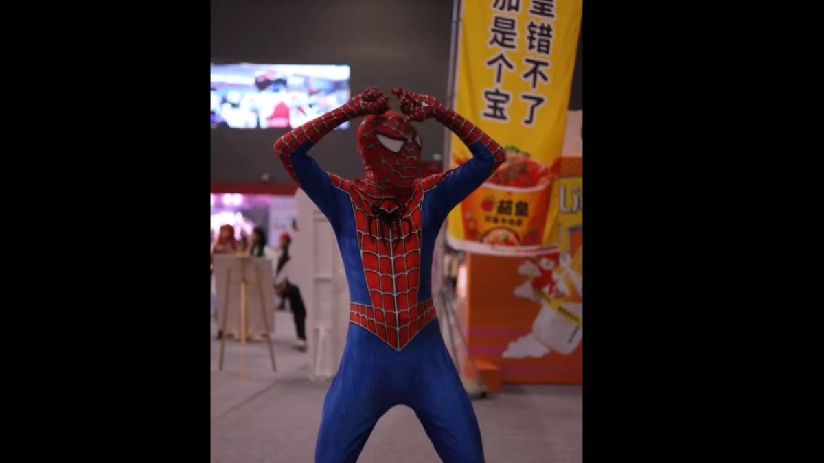 ABILKAIYR94's tweet photo. Just had the most awesome day at the local comic con! Met my favorite voice actor, scored exclusive merch, and danced to the cosplay contest music—my weekend’s already made  #ComicConVibes https://t.co/8OjZ9ekRnB