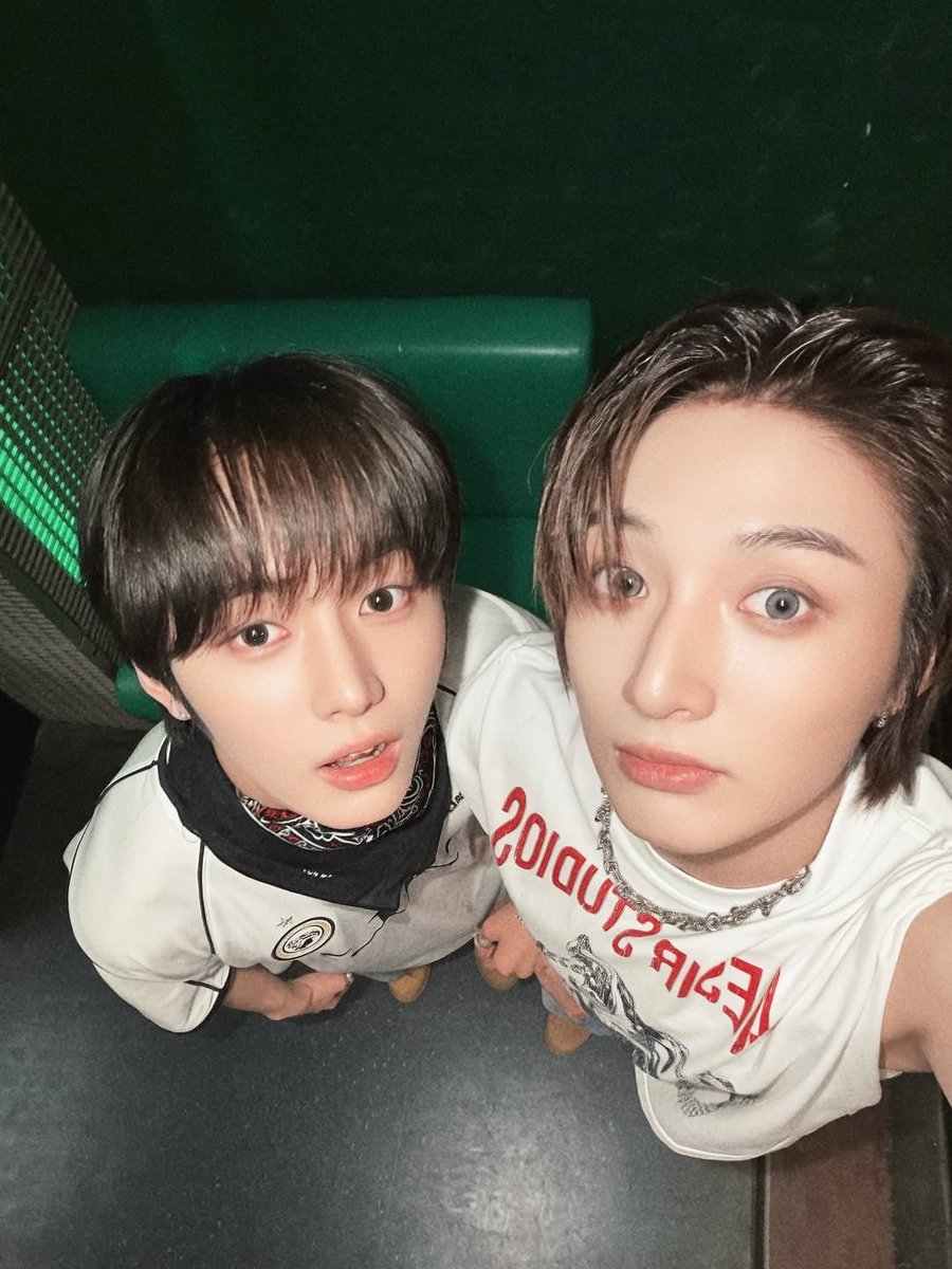 shinityz's tweet photo. @odetoyuseopp GIRL WAKE UP LOOK https://t.co/3GVFoSVbtl