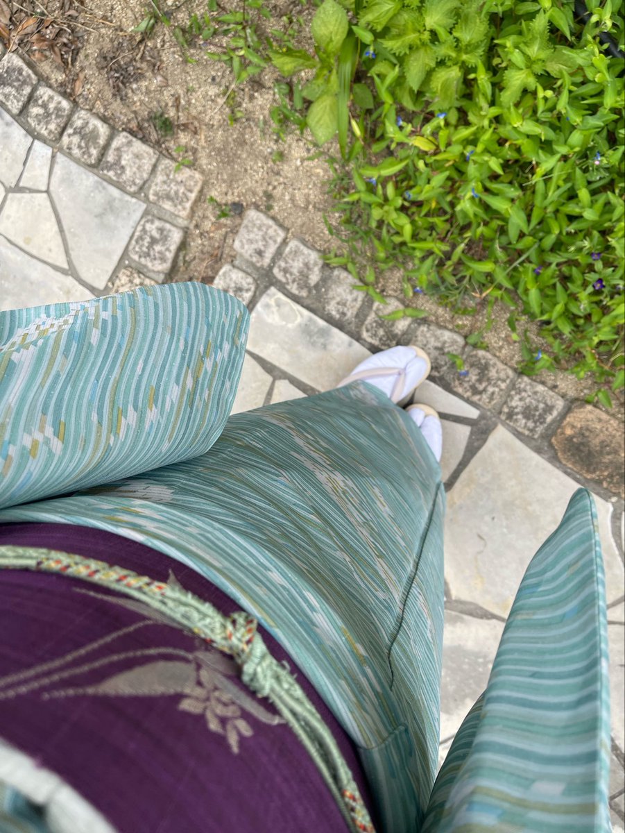 jirosole's tweet photo. 今日の着物
露草の帯
夏の洗える絽の着物
全然暑くないんですよ。涼しいかも
って汗をダラダラ流しながら思い込むのがポイント。 https://t.co/QuYidfLqXW
