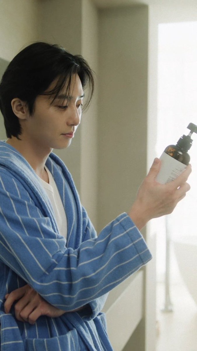 psj_aisiteru's tweet photo. 【#meettree】
2026.06.19

𝐦𝐞𝐞𝐭 𝐭𝐫𝐞𝐞 𝐰𝐢𝐭𝐡 𝐏𝐀𝐑𝐊 𝐒𝐄𝐎 𝐉𝐔𝐍
洗った瞬間、
ふわりと広がるヒノキのやさしい香り。

何気ない日常に、
ほっと一息つけるひとときを。

meet tree HINOKI HAND SOAP

#パクソジュン #박서준 #ParkSeoJun
#ミートトゥリー

✅Instagram
🔗https://t.co/onZqySnEq6

✅Facebook
🔗https://t.co/HulyGf3OHs

✅Youtube
🔗https://t.co/qs9H2fv00E

✅TikTok
🔗https://t.co/TsPTHkdU41
