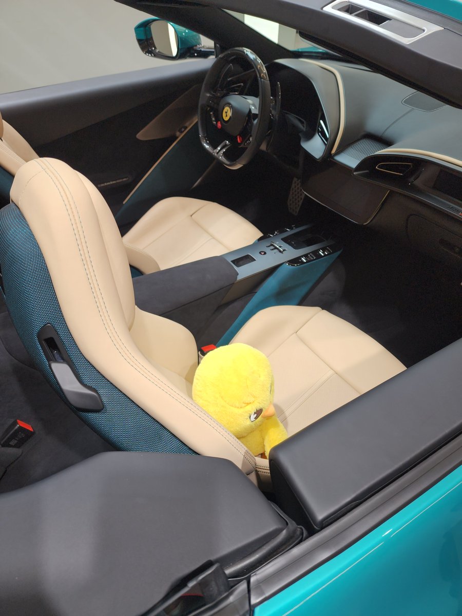 pocket915's tweet photo. 문짝도 못사지만 이때가 아니면
좋은기회 야호~ 

#Ferrari #페라리 #Casaferrari #카사페라리 https://t.co/sCm4veXBzO