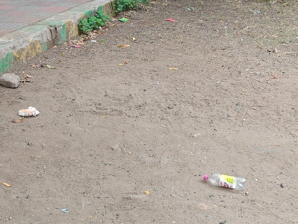 Spadigha's tweet photo. I request @chennaicorp to clean Kathiravan nagar park, Velachery. So much of litter.
https://t.co/H6L4Alni3z https://t.co/3S93GfrqEE
