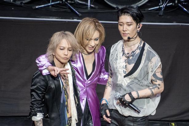 thetvjp's tweet photo. #XJAPAN #YOSHIKI、
#HYDE＆#MIYAVI＆#清春 らが
ゲストとして駆けつけ豪華コラボを実現
＜#GlobalCitizenLiveTokyo＞

▼記事の続きはこちら📸写真多数
https://t.co/mc0Al1YXqF https://t.co/6zSvEND8o4