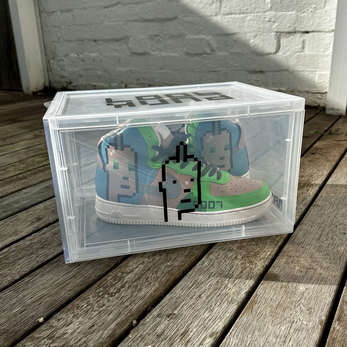marka_eth's tweet photo. moving house - the new place will have a dedicated shelf for these https://t.co/jWeQnyjWPT