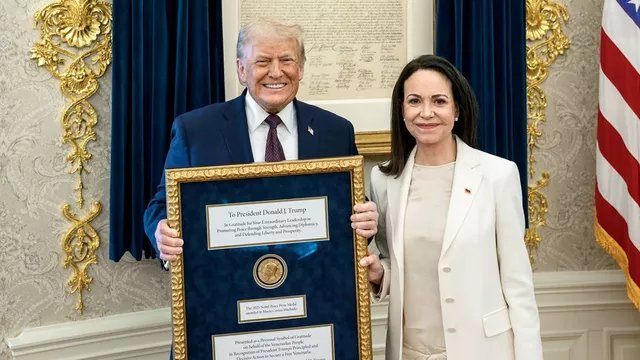 Ciro78i's tweet photo. Israelis say that the agreement signed between the United States and Iran is a betrayal by Donald Trump—or rather, that Netanyahu is the traitor—because when Joe Biden was elected, Netanyahu abandoned Donald Trump. Don't listen to them, Mr. Trump; see it through to the end for a just and lasting peace—we are almost there.#peace