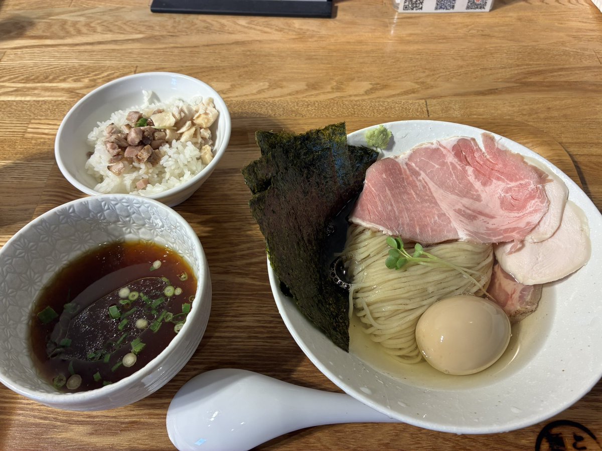 ffrkosho's tweet photo. 食ってみたかった昆布水つけ麺！
車で50分かかるから今まで行ってなかったけど来てよかった☺️
めっちゃ美味かった🥳
塩分抑えめだからもう一軒食いに行けるな（╹◡╹） https://t.co/xSqe2XpVDS