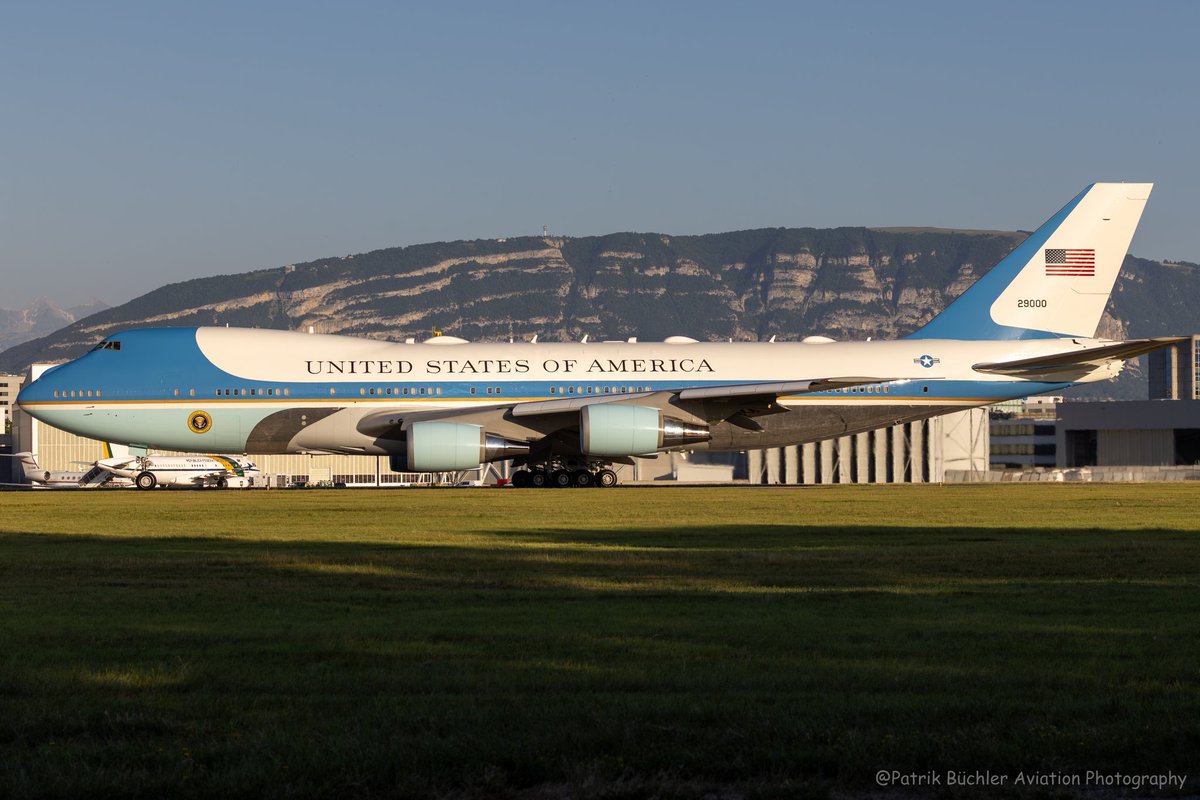 patrik_buchler's tweet photo. Last time seeing 92-9000 as Air Force One. We couldn't hope for a better light. 
VC-25A (Air Force One) 🇺🇸
USAF 92-9000 🇺🇸
Geneva Airport GVA/LSGG 🇨🇭
17 June 2026 https://t.co/DCyQxeZBuc