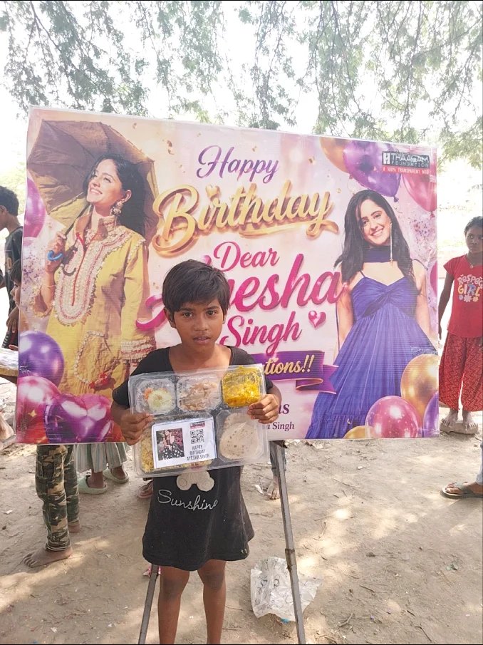 bintaaaaaaaaaa's tweet photo. Happy birthday Ayeshuu 
#ayeshasingh 
#mannat https://t.co/zSOqkSxASj