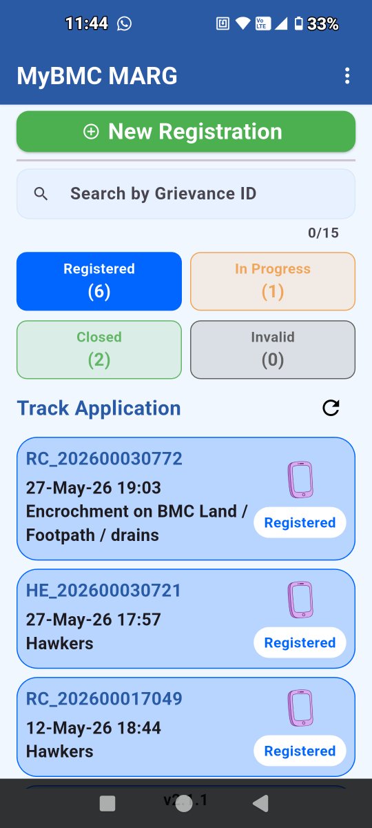 sipaniamit's tweet photo. @AshwiniBhide @mybmc @mybmcWardRC @PiyushGoyal @Dev_Fadnavis Hawkers have occupied both the skywalk and footpaths. Outside Borivali Railway Station (W) . Also complaints on the MYBMC MARG app are simply forwarded to the concerned department, but no action is taken. https://t.co/LueRuJcmyl