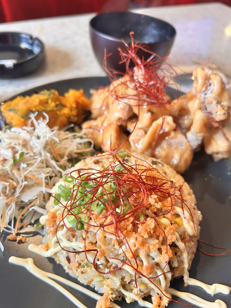 kuroe022's tweet photo. #いただきめそ 

ガチで美味しい🥳🥳
2枚目はランチを盛り上げてくれるめっそ https://t.co/ZFTULrOfBS