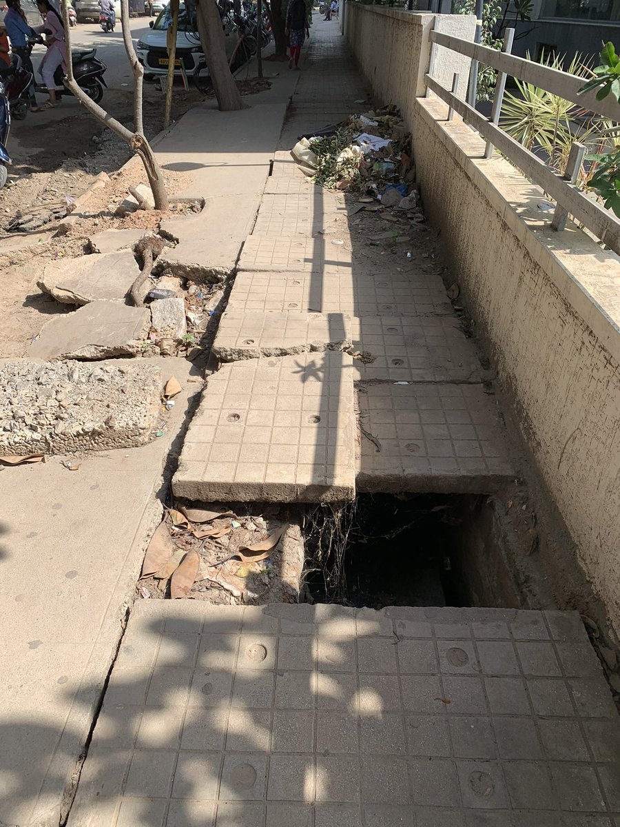 babanb4u's tweet photo. @krishnabgowda @IndexKarnataka @INCKarnataka @DKShivakumar @CMofKarnataka @siddaramaiah Great news sir,👏@GBA_office @GBAChiefComm now please fix this footpath Nr, Zudio, Whitefield Global School, Whitefield. As 2000 Cr approved. Plz use some Rocket Science &amp; Space Technology and fix this asap. @BECCUPDATES @ICCCBengaluru @ChristinMP_ @osd_cmkarnataka @DKShivakumar https://t.co/tUJZ2UtFFL