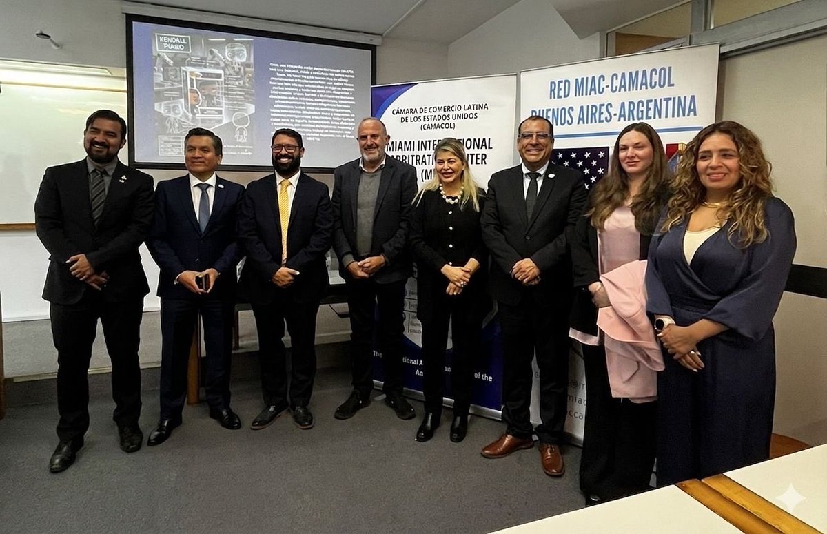 MIACCAMACOL's tweet photo. 🌎 Lanzamiento oficial de la RED MIAC-CAMACOL Buenos Aires–Argentina. Un espacio para fortalecer el arbitraje internacional, la cooperación y las redes profesionales en la región. 🤝🌐
🤖 Destacó la conferencia magistral sobre Inteligencia Artificial aplicada al sector legal. https://t.co/62PFexvbTi