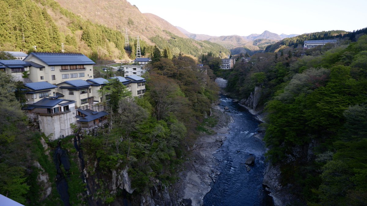 kashi_wagi_'s tweet photo. 湯野上温泉は駅舎も周りの風景も好き https://t.co/VZBxAHCblE