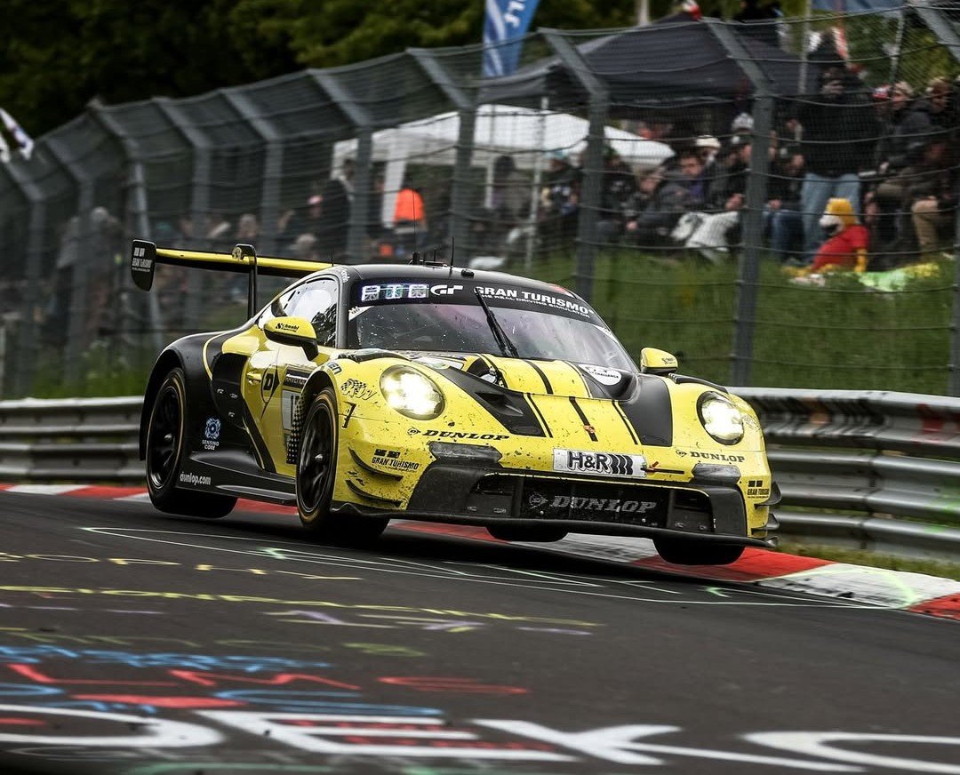 Jeff69cpl's tweet photo. The Porsche #911GT3R grid for #NLS6

– #5 BlackFalcon TeamEAE / Am
– #17 DunlopMotorsport / Pro
(by SchnablEngineering)
– #30 HankookCompetition / Pro
– #44 FalkenMotorsports / Pro
(by SchnablEngineering)
– #48 LOSCHmotorsport by BlackFalcon / ProAm https://t.co/ltbtv0X1jG