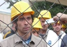 mnvadillo's tweet photo. SANTA ROSA: 28 DESPIDOS + $500 MILLONES EN OBRAS + PERSECUCIÓN SINDICAL

28 trabajadores con 20-30 años. Despidos "sin causas" tras no cobrar desde junio-julio 2025.

Nueva dueña: CEOSA (Fernando Porreta).

Lo grave: que CEOSA
capturó $500 millones del Portezuelo redireccionado.

Los trabajadores denuncian: "Cornejo tiene todo. Hasta los jueces están polizados."

¿Hasta cuándo el silencio?

https://t.co/REPZXpmS6g
