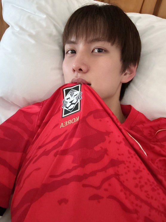 ssibchanii's tweet photo. 아닌데~ 동네친구 아닌데~ㅋㅋ https://t.co/LWeERFWFre