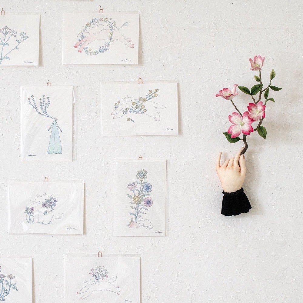 douxdimanche's tweet photo. こんにちは🌻「La vie avec des fleurs 初夏の花を楽しむ暮らし展」は、いよいよ今週末21日(日)まで🌿

さまざまな作品を集めた初夏のブーケのような作品展です 💐 どうぞお見逃しなく。今日も6時まで、よろしくお願いします💠

https://t.co/UFlYgxDGzb https://t.co/LhpuegxBAE