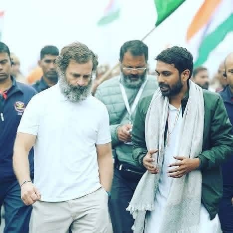Incsachinrawat's tweet photo. नफ़रत के बाज़ार में मोहब्बत की दुकान खोलने वाले, भारत की उम्मीद और जनता की मुखर आवाज़ श्री @RahulGandhi जी को जन्मदिन की हार्दिक बधाई व शुभकामनाएं!

युवाओं के आदर्श और संविधान की रक्षा के लिए सदैव तत्पर रहने वाले जननायक को उत्तम स्वास्थ्य और दीर्घायु की मंगलकामना🎂🌺 https://t.co/69asjDFyw3