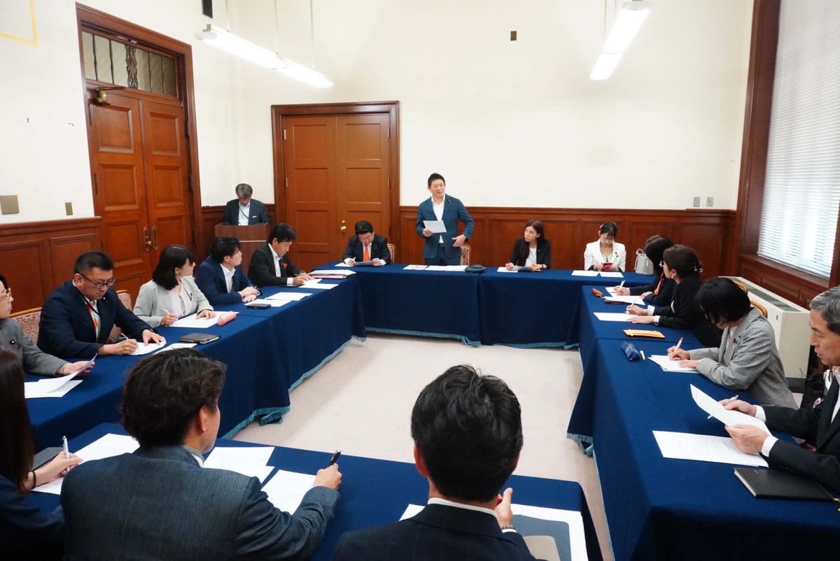 jinkamiya's tweet photo. 今日の午前中は参議院本会議で、
刑事訴訟法改正の質疑を安達議員が。

https://t.co/UByAmPcZQj

昼には衆議院の代議士会に参加して、
公選法、情報プラットフォーム法の改正について、担当委員として説明をしてきました。 https://t.co/reBYB7OKXc