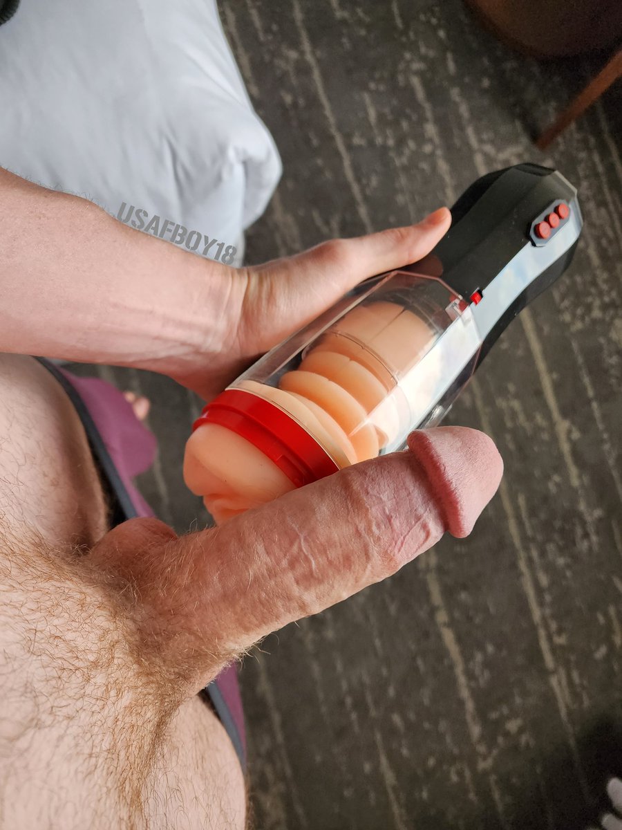 TheUSAFBOY18's tweet photo. @user7364829293 I need a man like this to blow me and not some toy. https://t.co/lKG1OAo66j