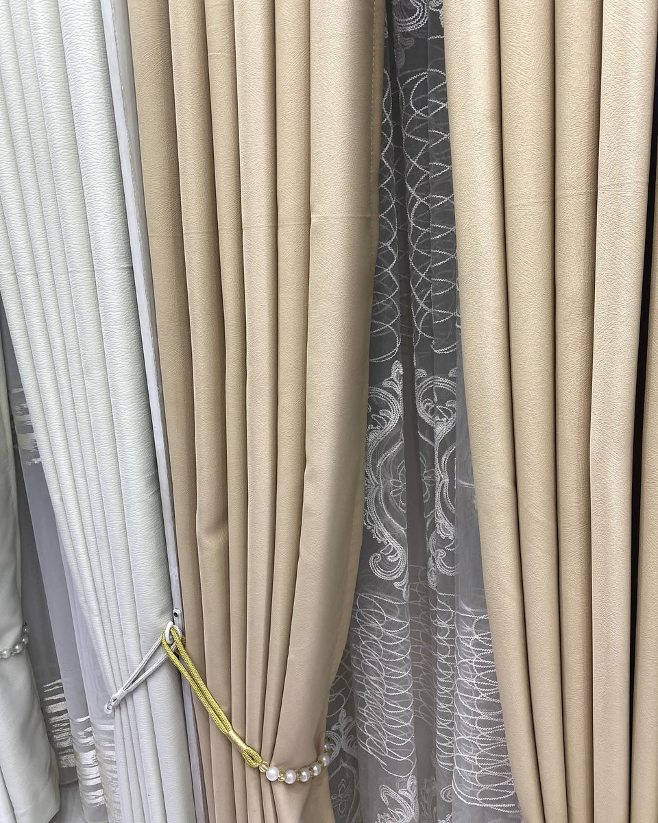 Victoro57095751's tweet photo. Transform your living place with the Beautiful quality fabric blackout curtain 
Per meter 1200/=
Sheers 600/= Per meter 
We do site visit 
We take measurements 
We do installations 
Free delivery countrywide 

Contact or WhatsApp 074243 1633 https://t.co/wtTXe0Qqpd