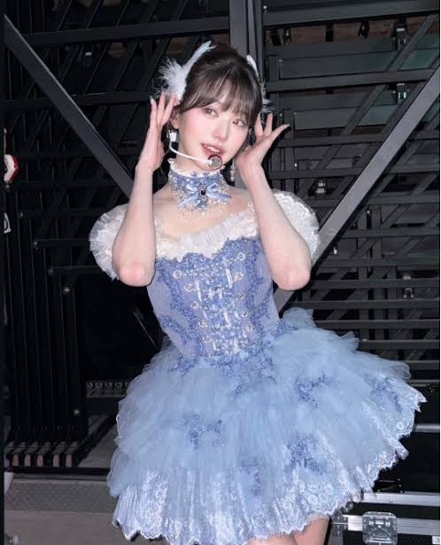 ryu_0927_'s tweet photo. 思い描いてたアイドル風じゃないなぁ
ドレスはぱっと見シャニキのくらげのやつっぽい雰囲気あるけど、好みから外れるタイプのツインテールかぁ
もっとこういう感じでお願いしたいなぁ(思想強すぎ)
あと星4ほんとに可愛くない😭
なにあのへんな衣装😭 https://t.co/K0p3gL3dlq