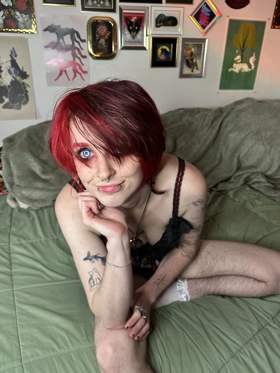 KJinxOfficial's tweet photo. https://t.co/9ijo6ZnSRv
I’m KJinx! It’s nice to meet you!! (: 
DMs are open (; https://t.co/vOL0z2UFuX