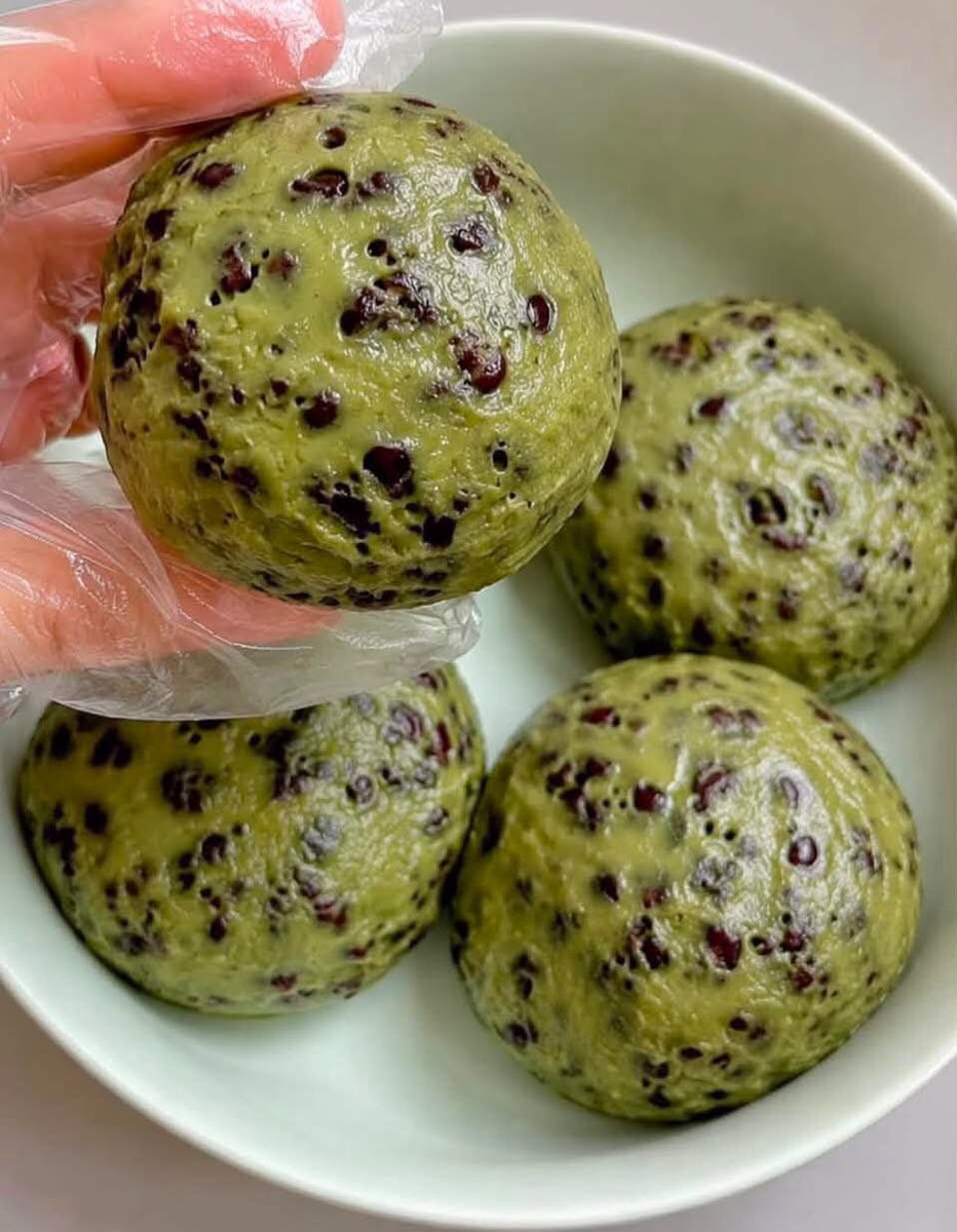Helloweensk's tweet photo. SUNGKEM SAMA SIAPAPUN YANG PERTAMA KALI BIKIN RESEP INI 😭🙏🏻
soalnya sekali nyendok langsung paham kenapa banyak yang ketagihan 😩🍵✨￼ https://t.co/xC6dJxJhs7