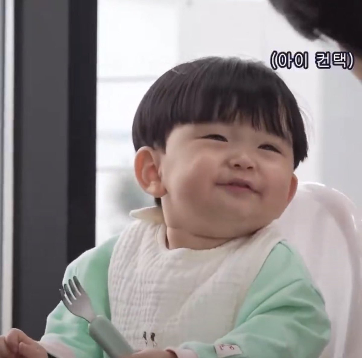 haneulzwrites's tweet photo. Adorable. So adorable. And squishy. An absolute sunshine.  😭🥹😍 https://t.co/RainCCa2ee