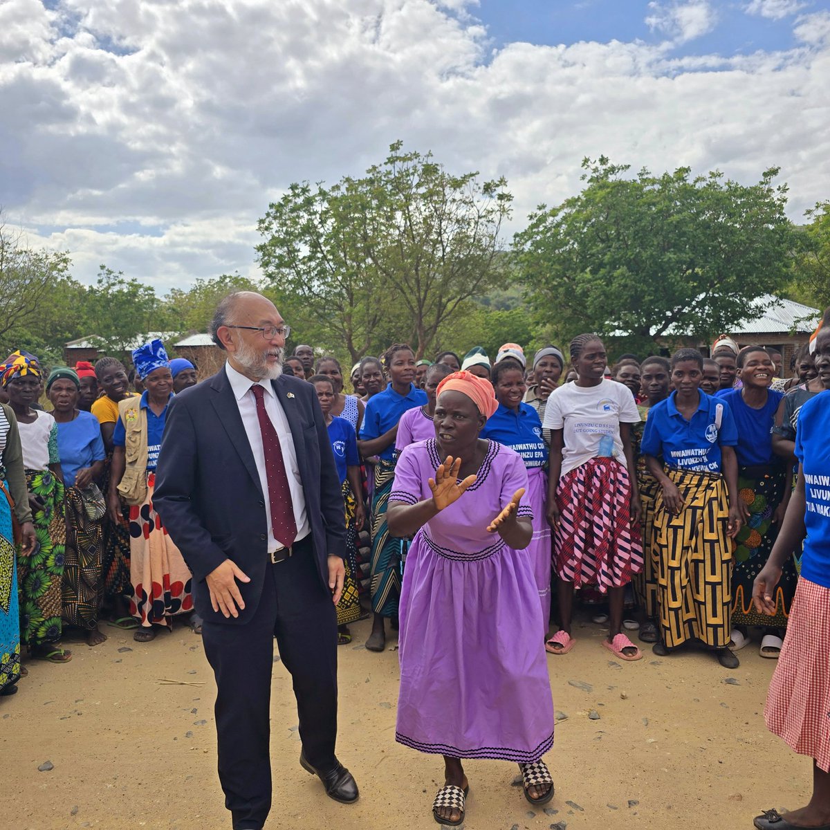 FAOMalawi's tweet photo. "When communities are empowered with the right support, they can recover, adapt, &amp; thrive, even in the face of climate-related shocks." – Ambassador Yasushi Naito, appreciating the impact of FAO-Japan emergency interventions towards farming communities in Chikwawa. 1/2 https://t.co/5d5a18bMsE