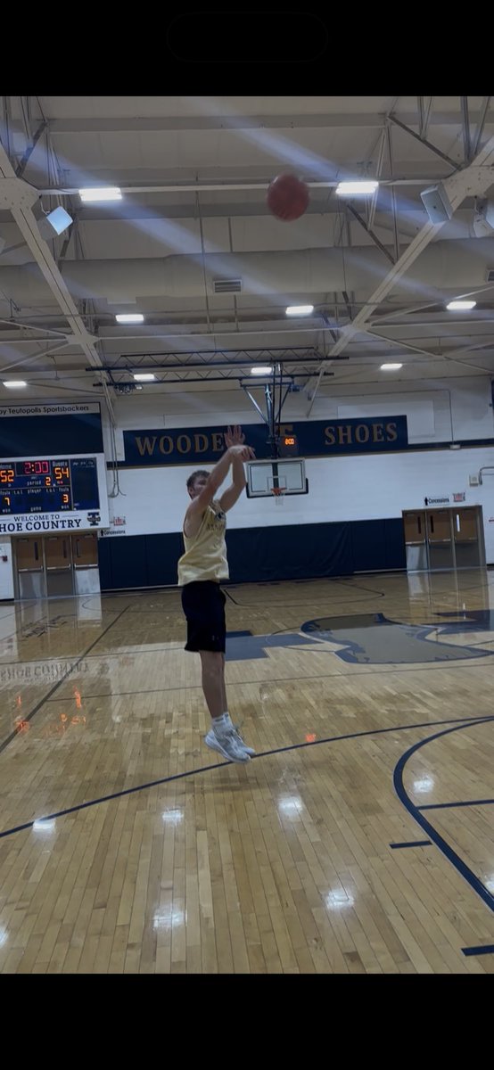 BrantNieb14's tweet photo. 130 3s
80 2s 
40 FTs
250 total today
1200 summer total
@shoeshoops https://t.co/ey87TiDG9W