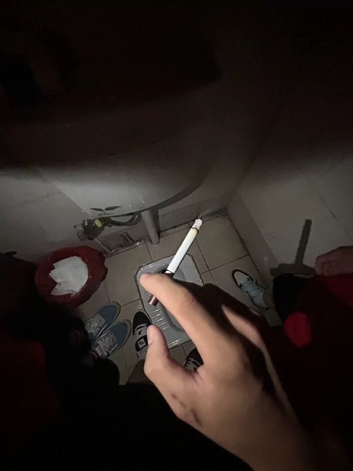 Jeremy119i's tweet photo. 有没有傻逼给你爹上贡的 #体育生 #足球体育生 https://t.co/cKgQiqLTEF