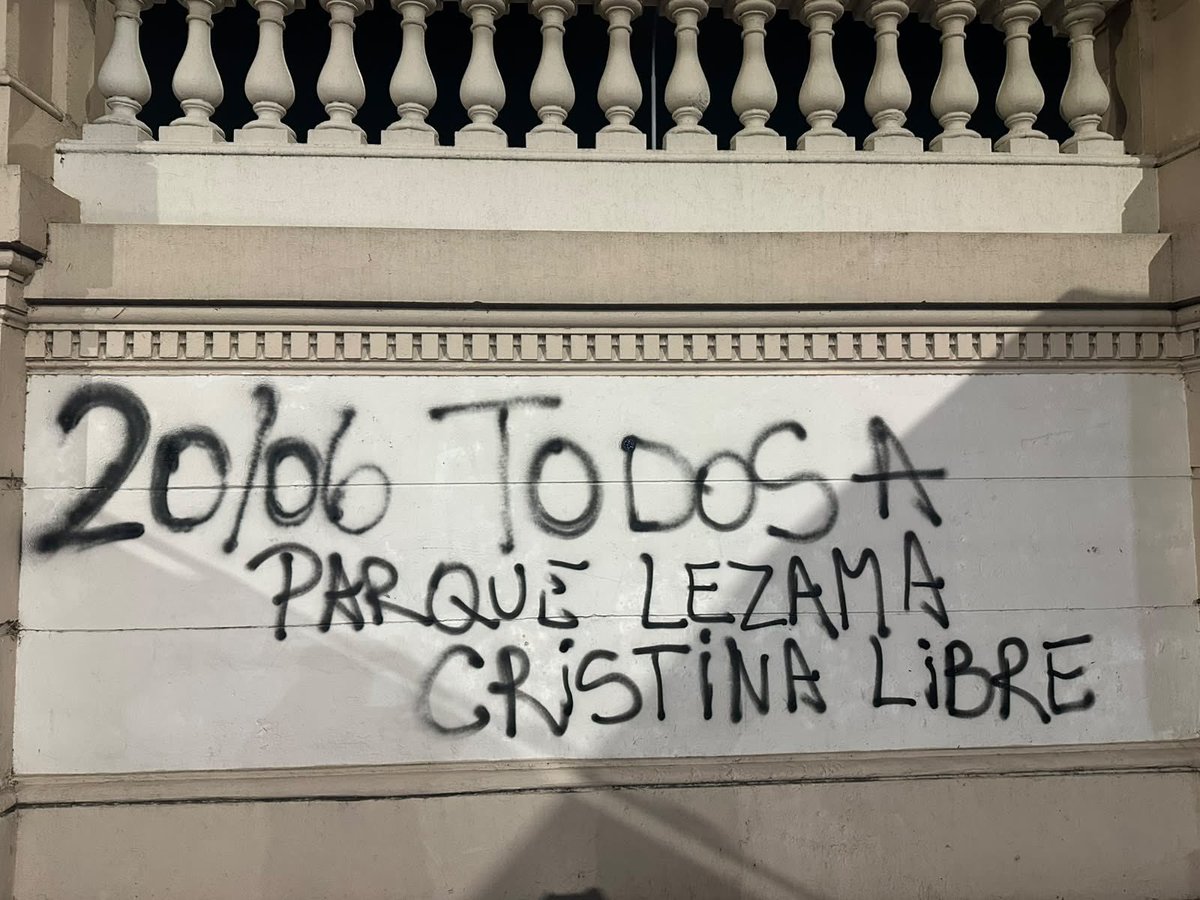 GBarcuervo48981's tweet photo. 🇦🇷 CRISTINA LIBRE Y CANDIDATA 🇦🇷 https://t.co/OfpmcQFGpL