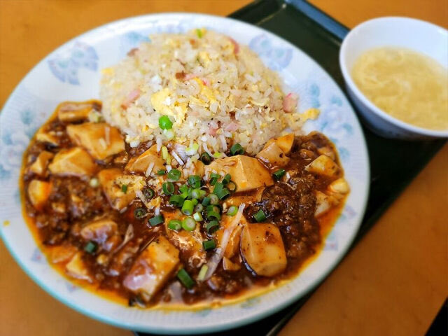 musha_radio's tweet photo. @Lee65535 今更そんな怒るなよ。
炒飯に麻婆豆腐をかけた時は何も言わなかったじゃないか。

その広い大陸のような心で許しておくれ。 https://t.co/Qf9INE4PFo